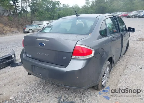 2010 Ford Focus Se z USA, uszkodzony, nr VIN 1FAHP3FNXAW111727